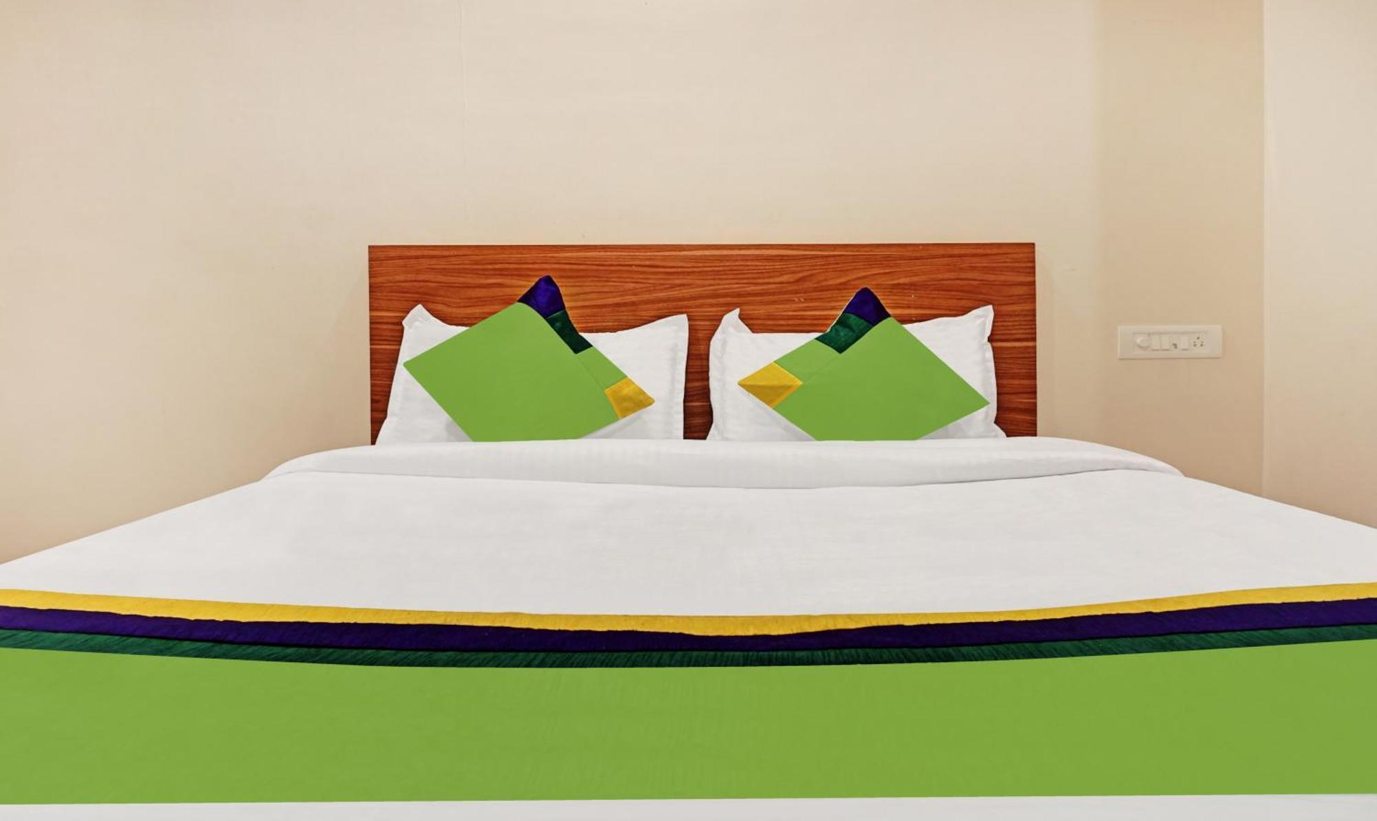 Treebo Trip Sai Krupa Hotel Pune Luaran gambar