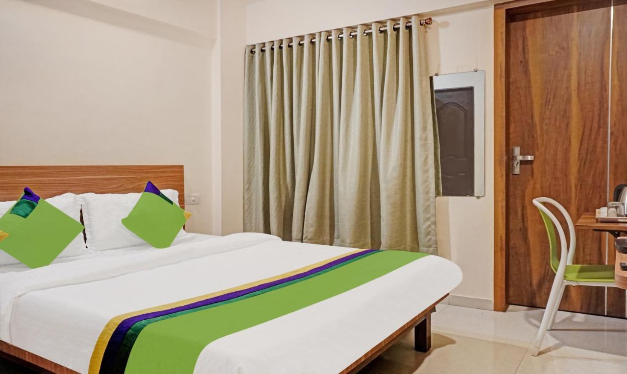 Treebo Trip Sai Krupa Hotel Pune Luaran gambar